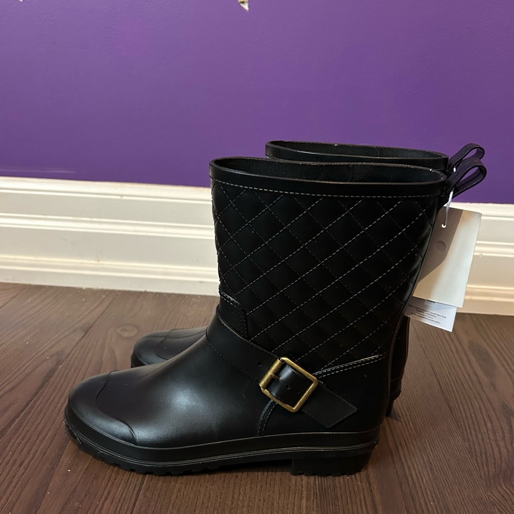 Black Quilted Women's Boots
